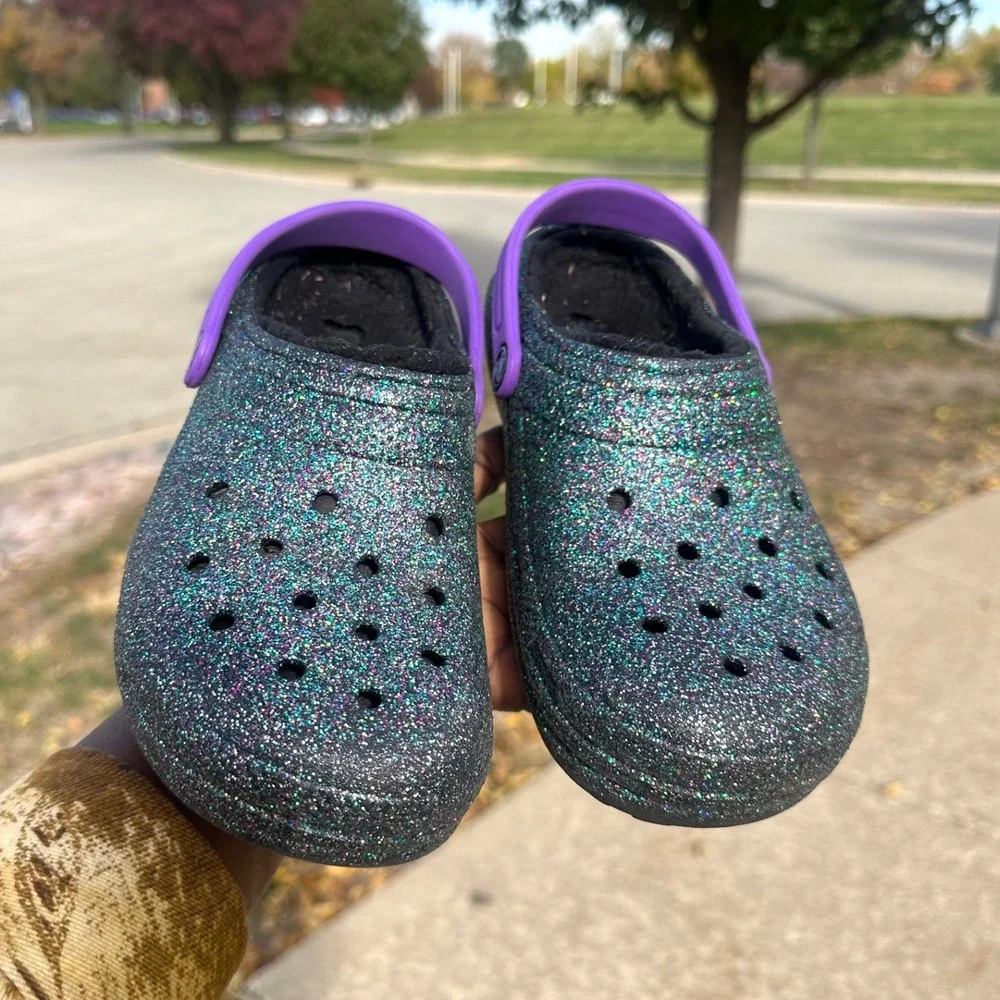 CROCS KIDS CLASSIC LINED GLITTER CLOGS‎ Size J 5